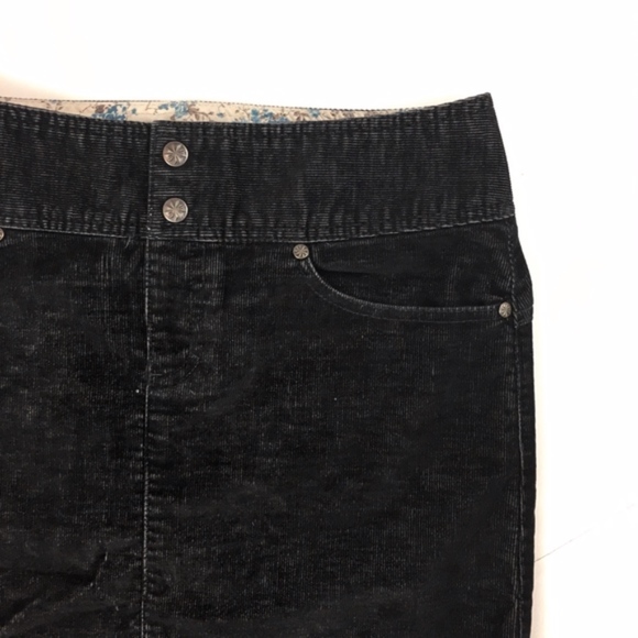 Athleta Vintage Ridge Corduroy Skirt Black sz 6 - Picture 2 of 6
